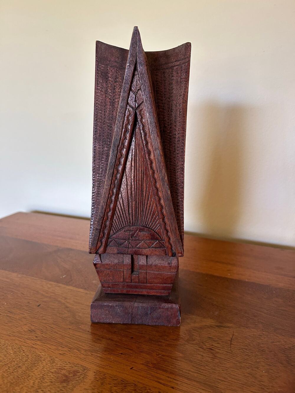 Primitive Osrik Bure Kalou Fijian Spirit House, Hand Carved Wood Sculpture